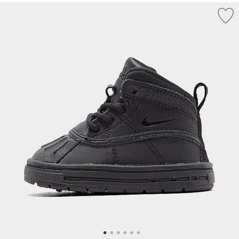 Boys Nike boots